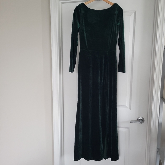 Rebecca B Dresses & Skirts - Elegant Green Velvet Dress with cowl drape back and slit, Size 8